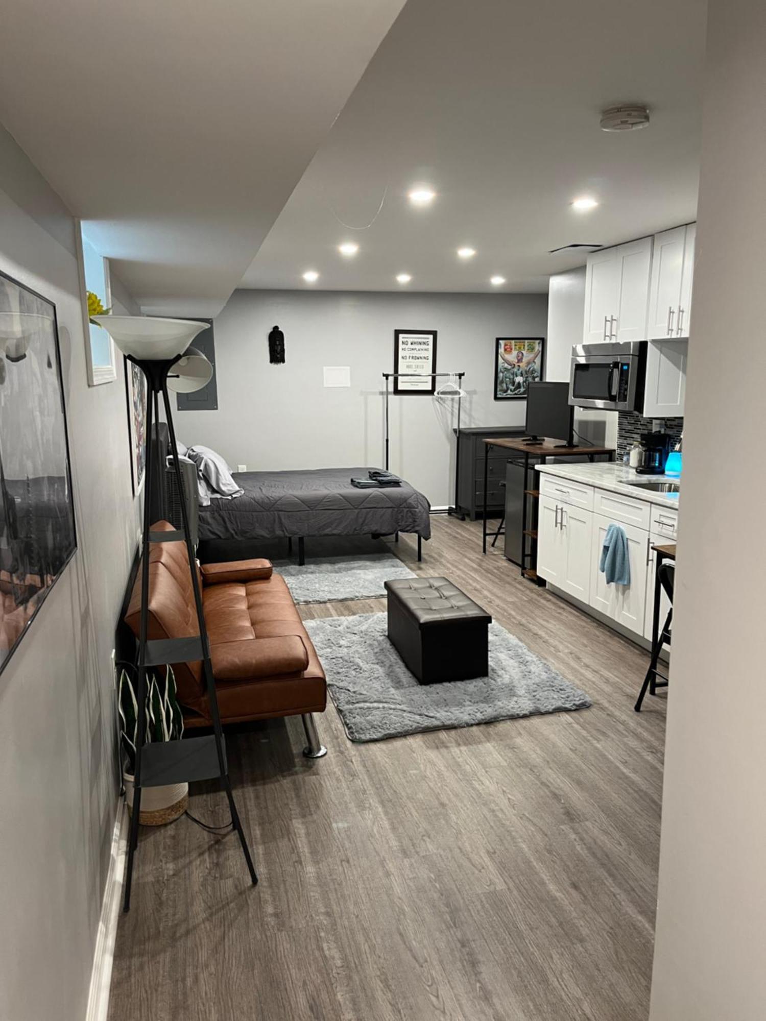 Urban Retreat Basement Only Two Blocks From Metro! Off Street Parking! Apartamento Washington